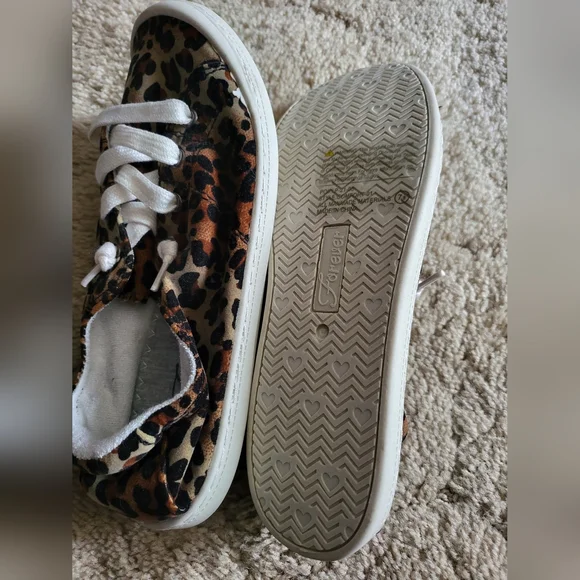 Leopard sneakers - Picture 2 of 2